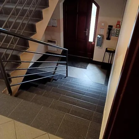 Apartment Regle & *