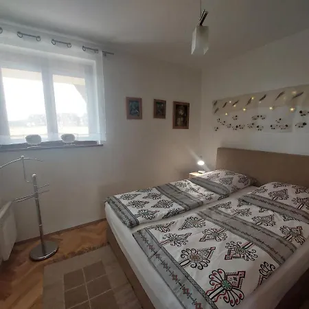 Apartment Regle &