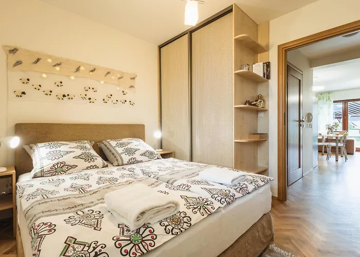 Regle & شقة كوشتيليسكا